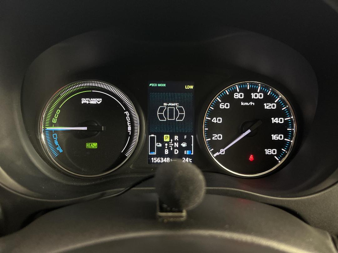 Photo '21' of Mitsubishi Outlander