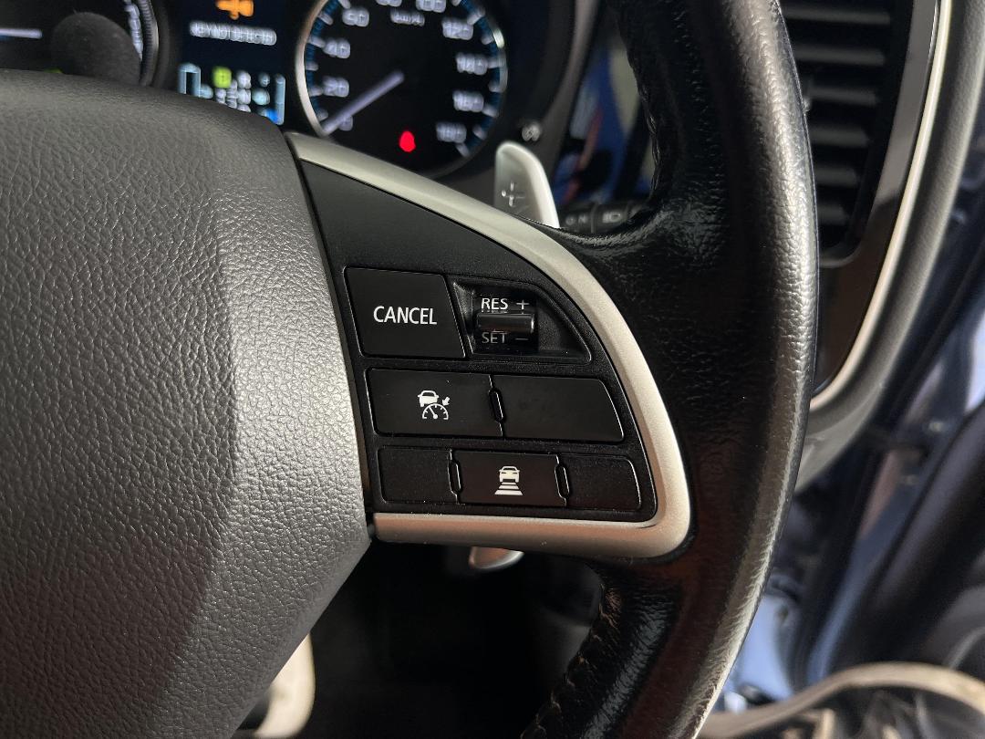 Photo '23' of Mitsubishi Outlander