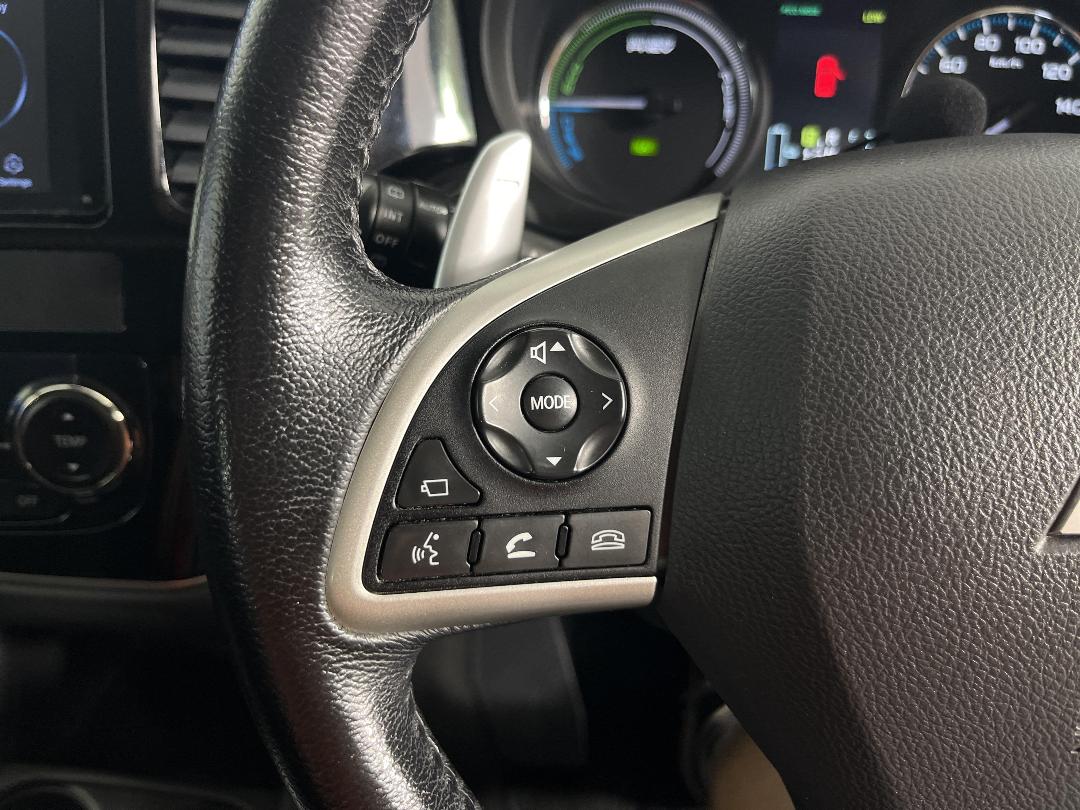 Photo '24' of Mitsubishi Outlander