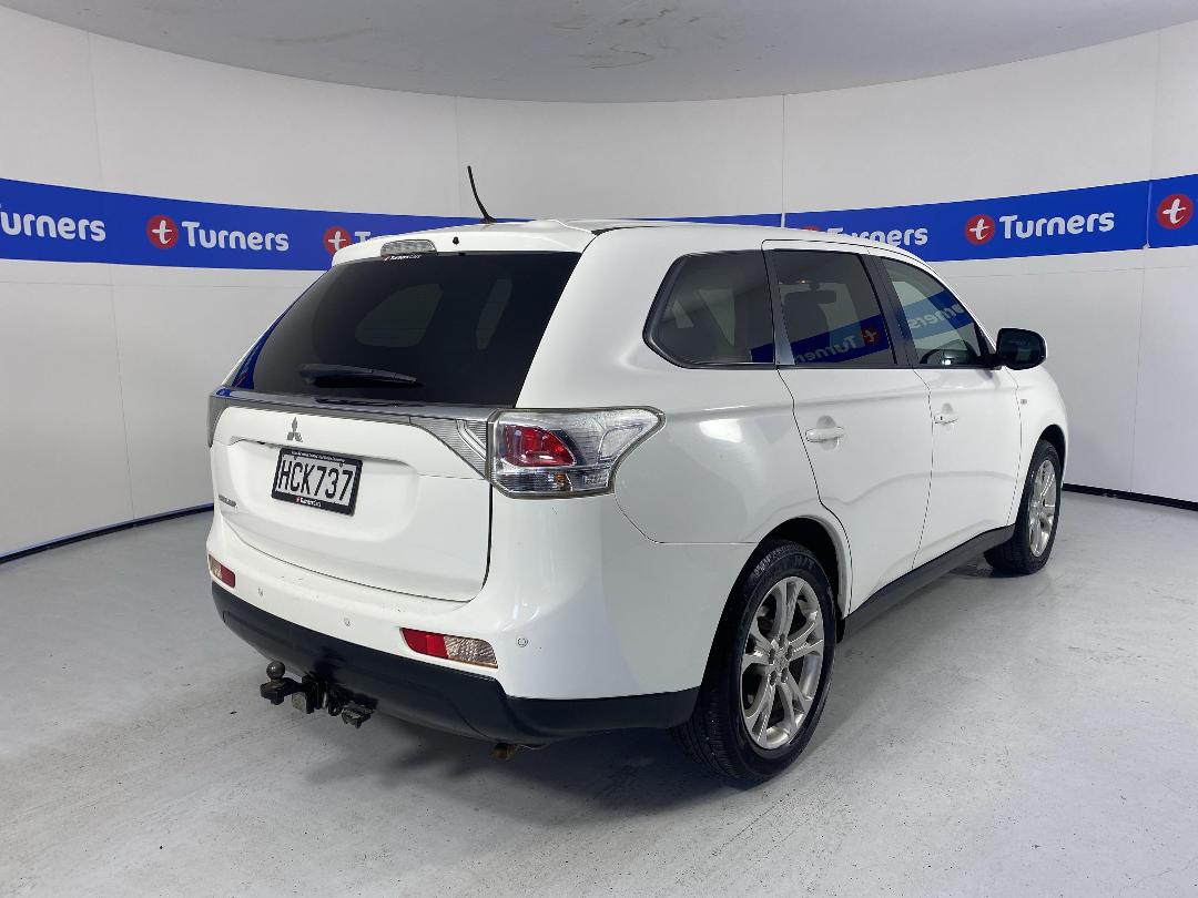 Photo '7' of Mitsubishi Outlander