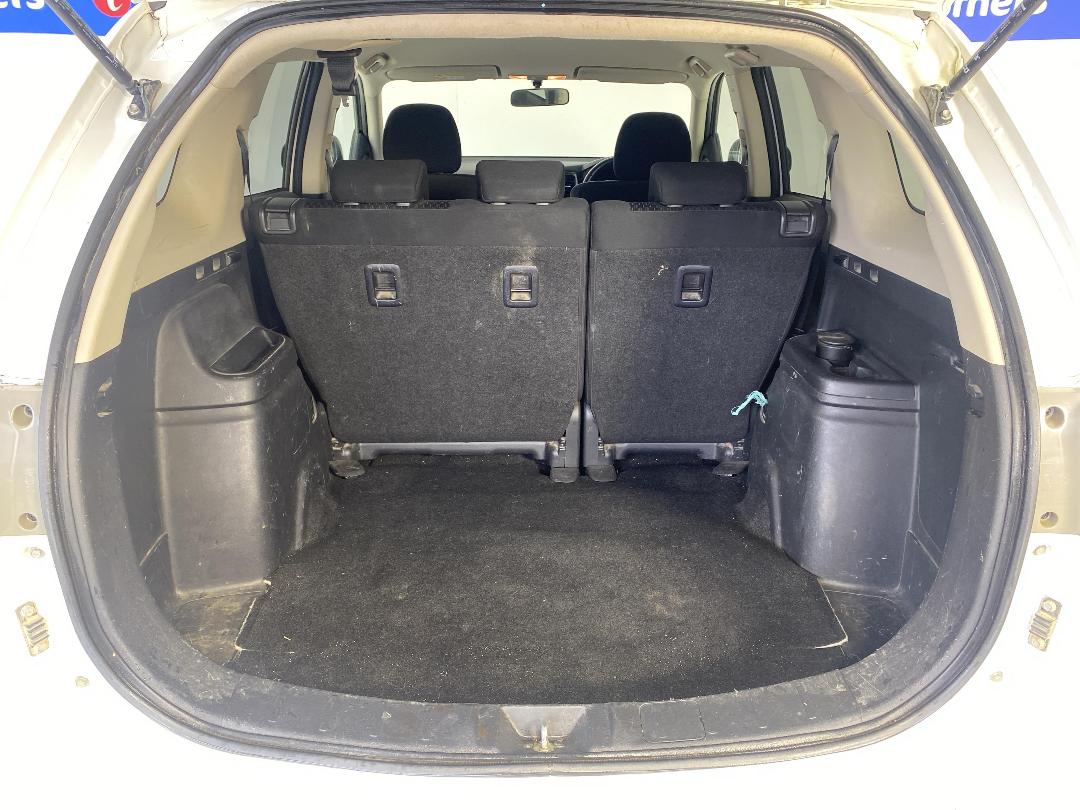 Photo '14' of Mitsubishi Outlander