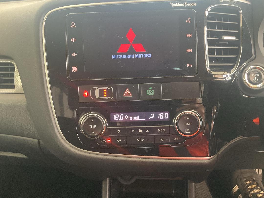 Photo '12' of Mitsubishi Outlander Plugin Photo '12' of Mitsubishi Outlander Plugin