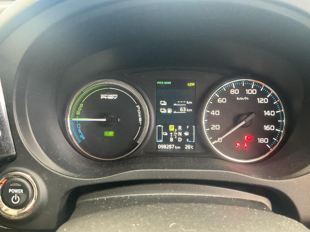 Photo '11' of Mitsubishi Outlander Plugin Photo '11' of Mitsubishi Outlander Plugin