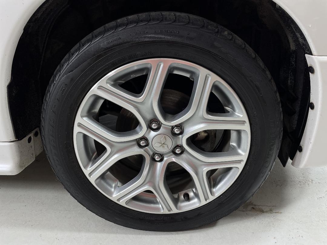 Photo '9' of Mitsubishi Outlander Photo '9' of Mitsubishi Outlander