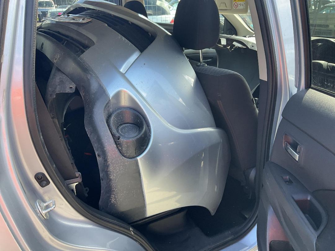 Photo '12' of Mitsubishi Outlander LS Photo '12' of Mitsubishi Outlander LS