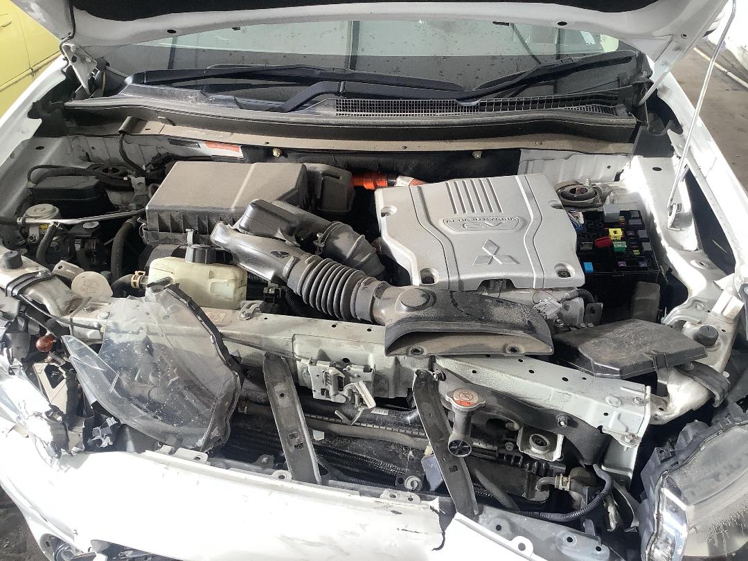 Photo '19' of Mitsubishi Outlander