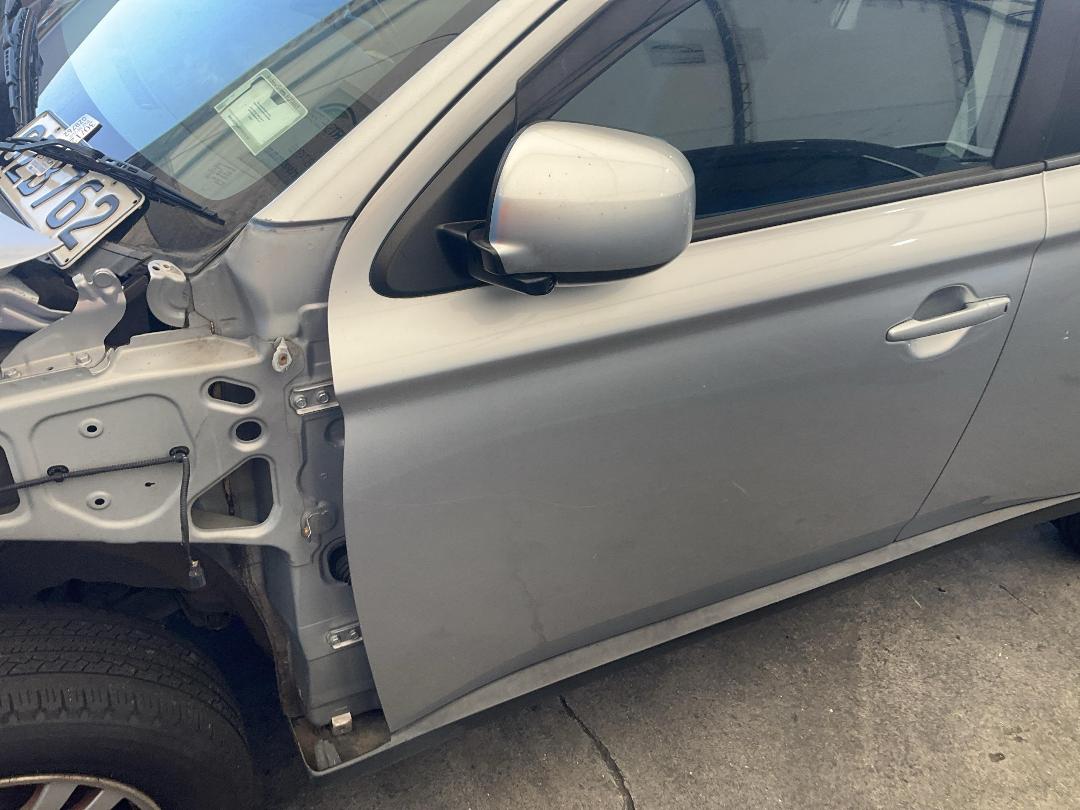 Photo '9' of Mitsubishi Outlander LS