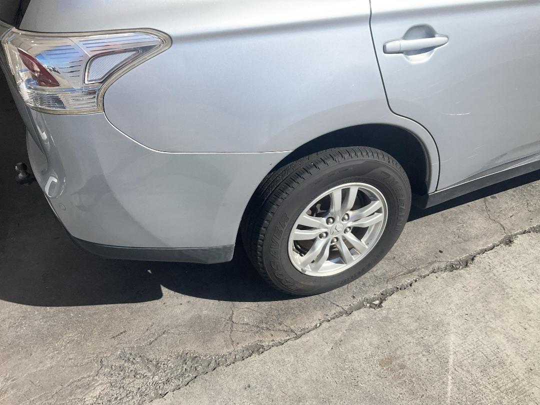 Photo '14' of Mitsubishi Outlander LS