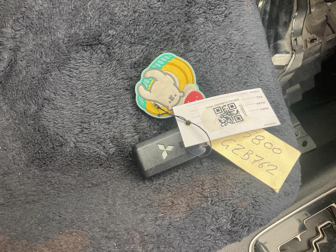 Photo '19' of Mitsubishi Outlander LS