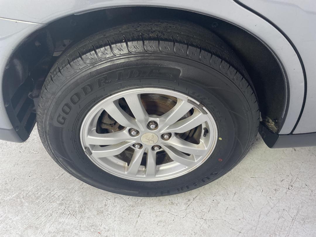 Photo '12' of Mitsubishi Outlander Photo '12' of Mitsubishi Outlander