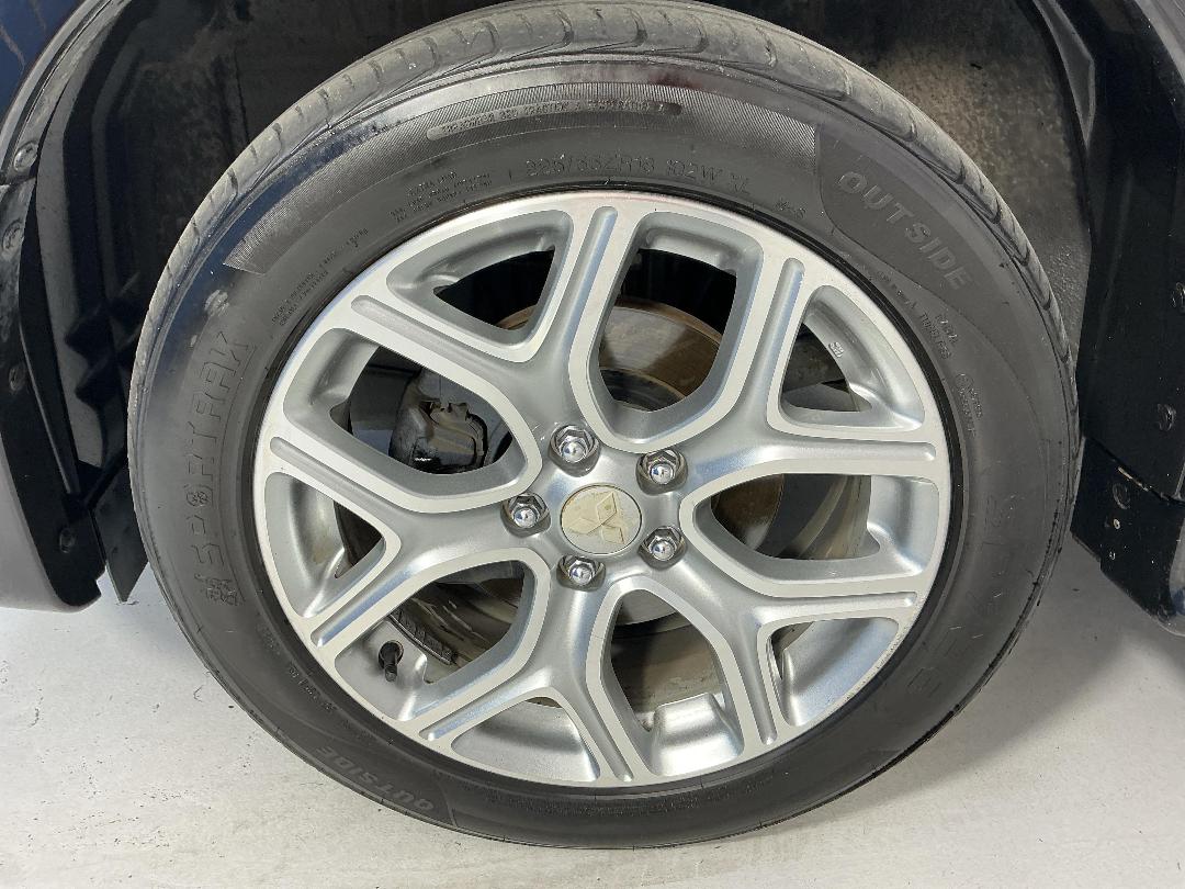 Photo '10' of Mitsubishi Outlander Photo '10' of Mitsubishi Outlander