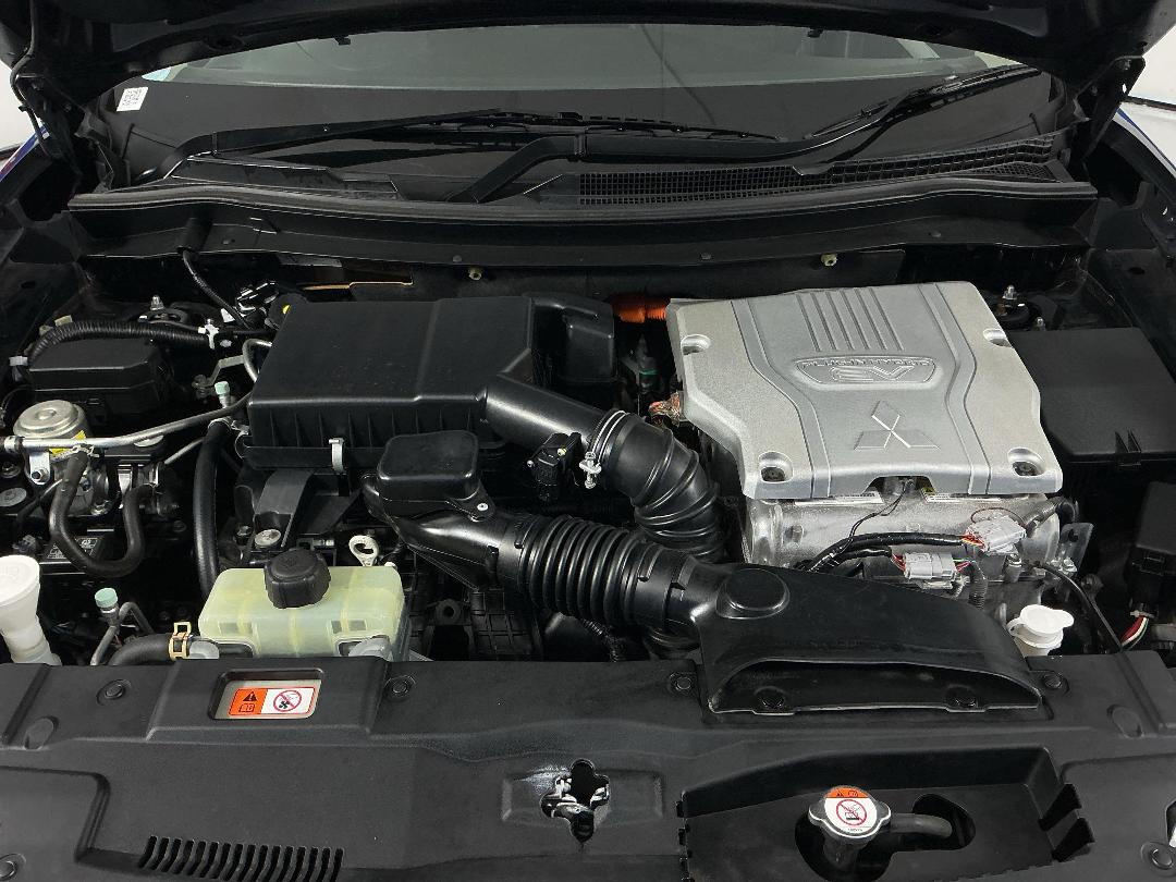 Photo '13' of Mitsubishi Outlander Photo '13' of Mitsubishi Outlander