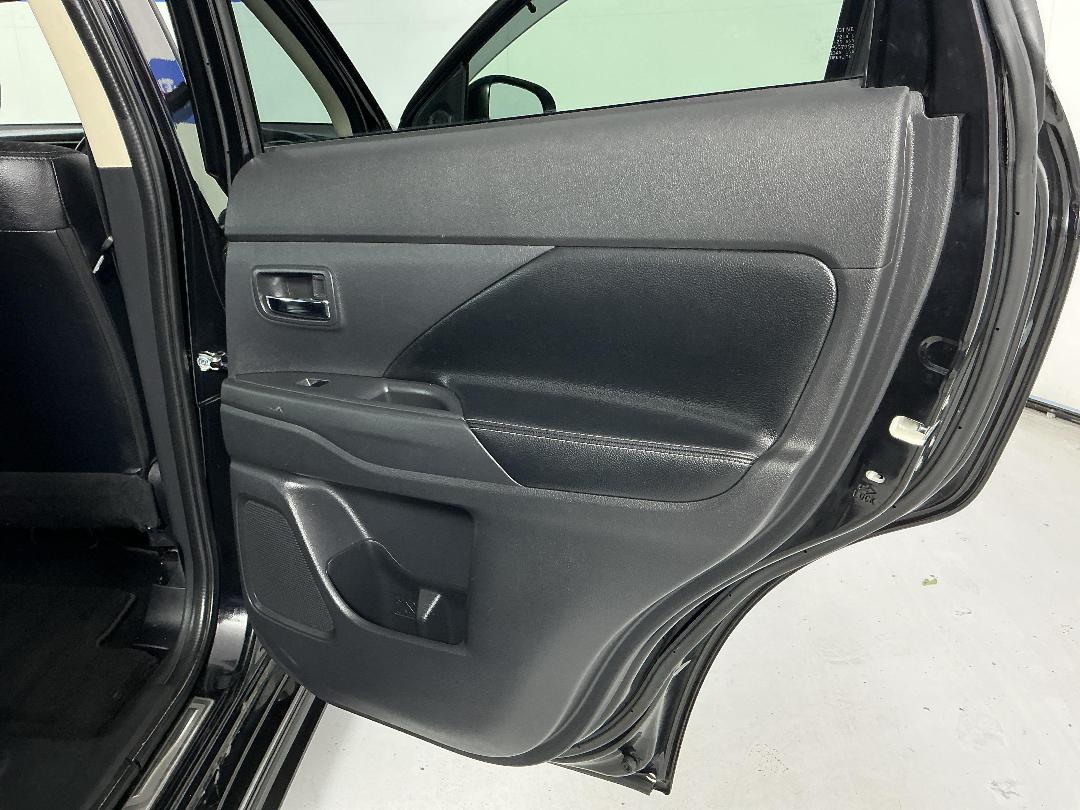 Photo '19' of Mitsubishi Outlander Photo '19' of Mitsubishi Outlander