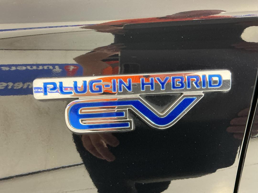 Photo '29' of Mitsubishi Outlander Photo '29' of Mitsubishi Outlander