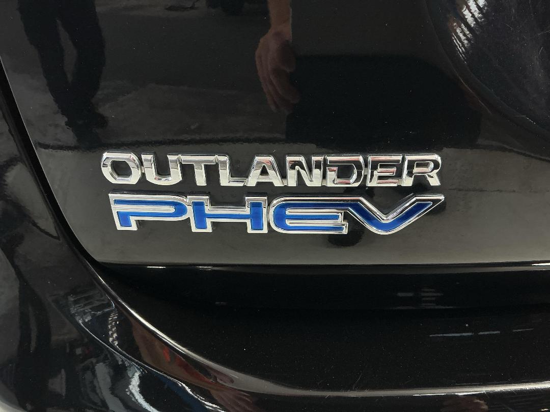 Photo '30' of Mitsubishi Outlander Photo '30' of Mitsubishi Outlander