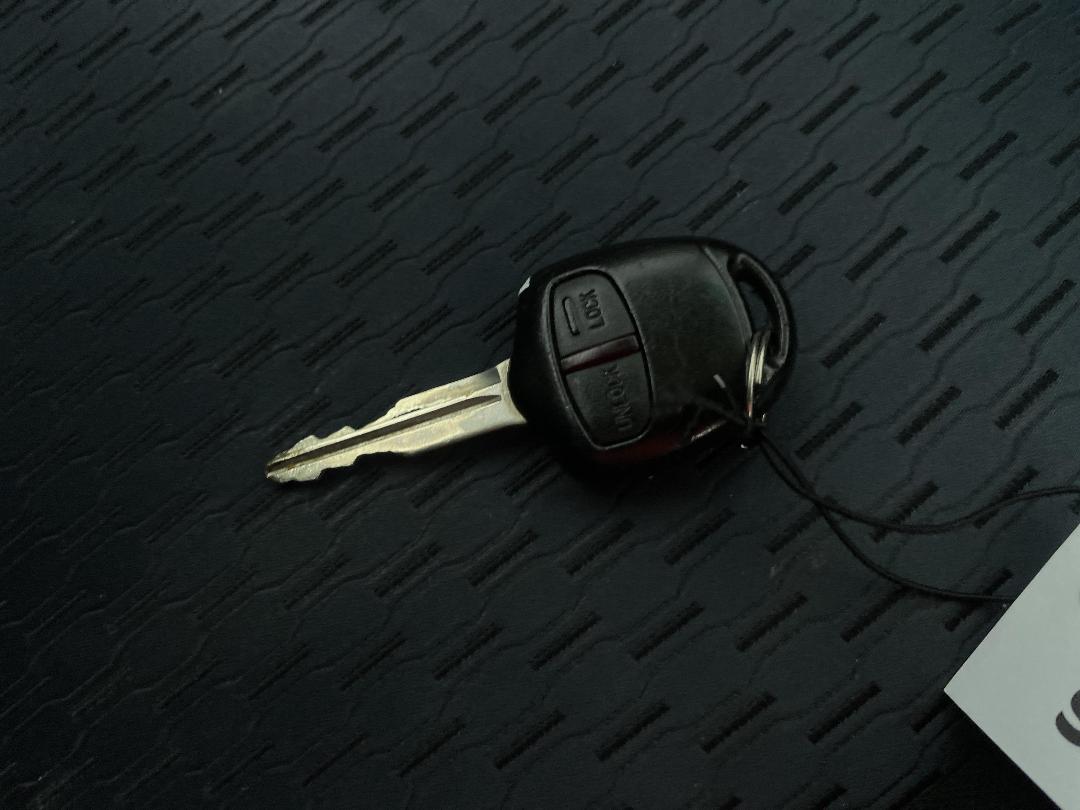 Photo '22' of Mitsubishi Outlander