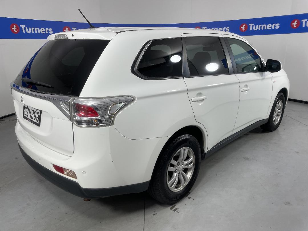 Photo '7' of Mitsubishi Outlander Photo '7' of Mitsubishi Outlander