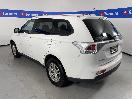 Thumbnail '5' of Mitsubishi Outlander