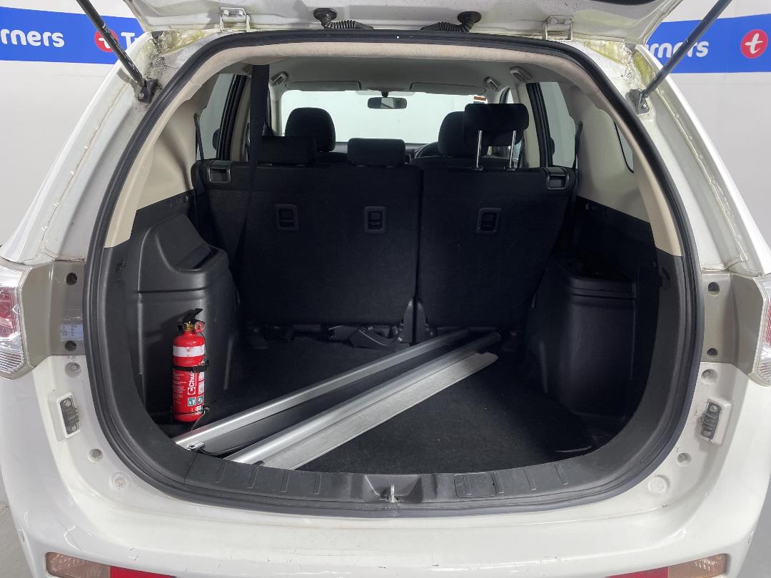 Photo '14' of Mitsubishi Outlander Photo '14' of Mitsubishi Outlander