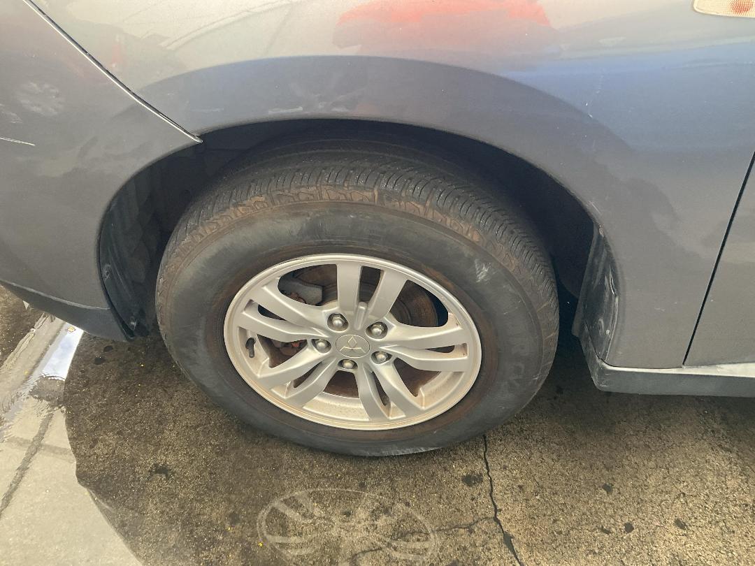 Photo '18' of Mitsubishi Outlander LS