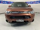 Thumbnail '2' of Mitsubishi Outlander