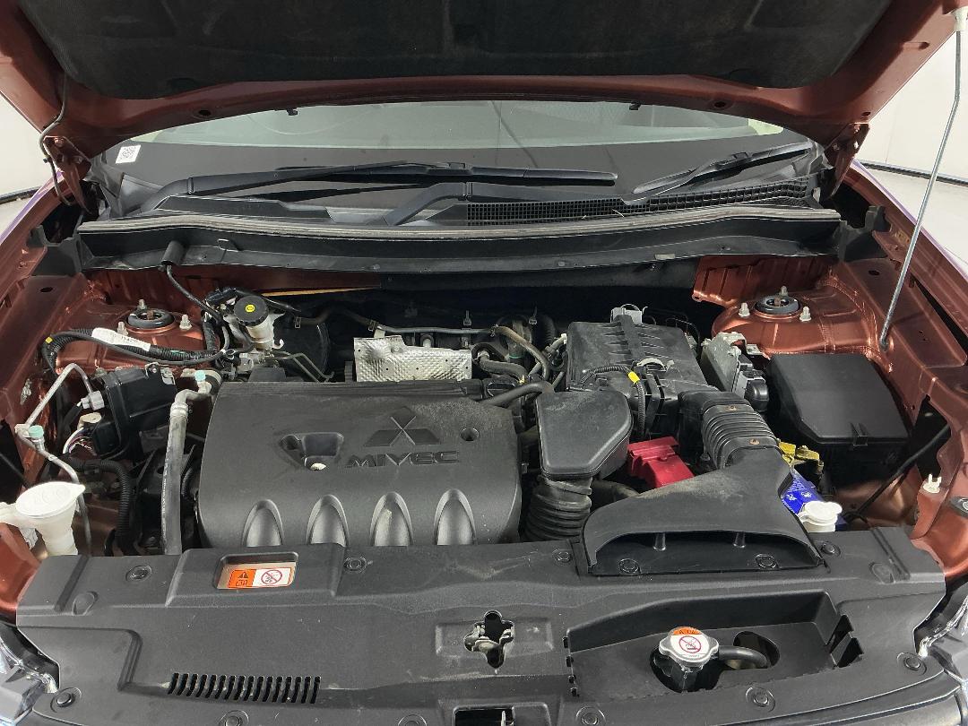 Photo '13' of Mitsubishi Outlander Photo '13' of Mitsubishi Outlander