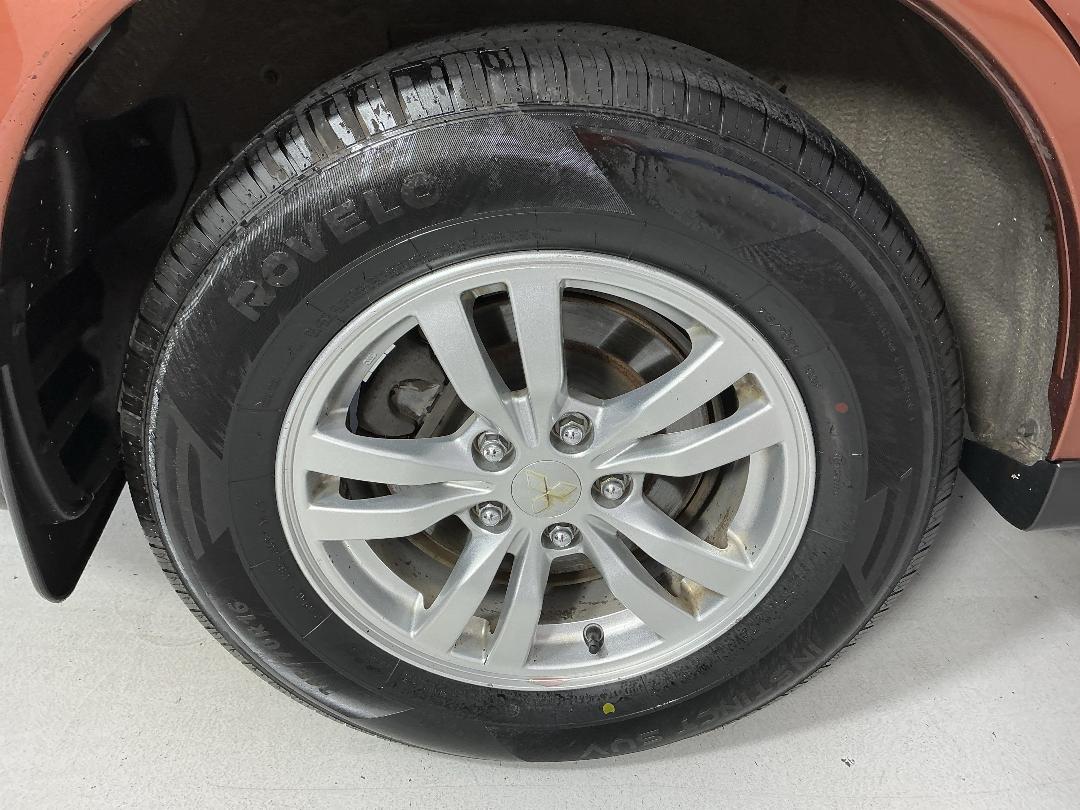 Photo '12' of Mitsubishi Outlander Photo '12' of Mitsubishi Outlander