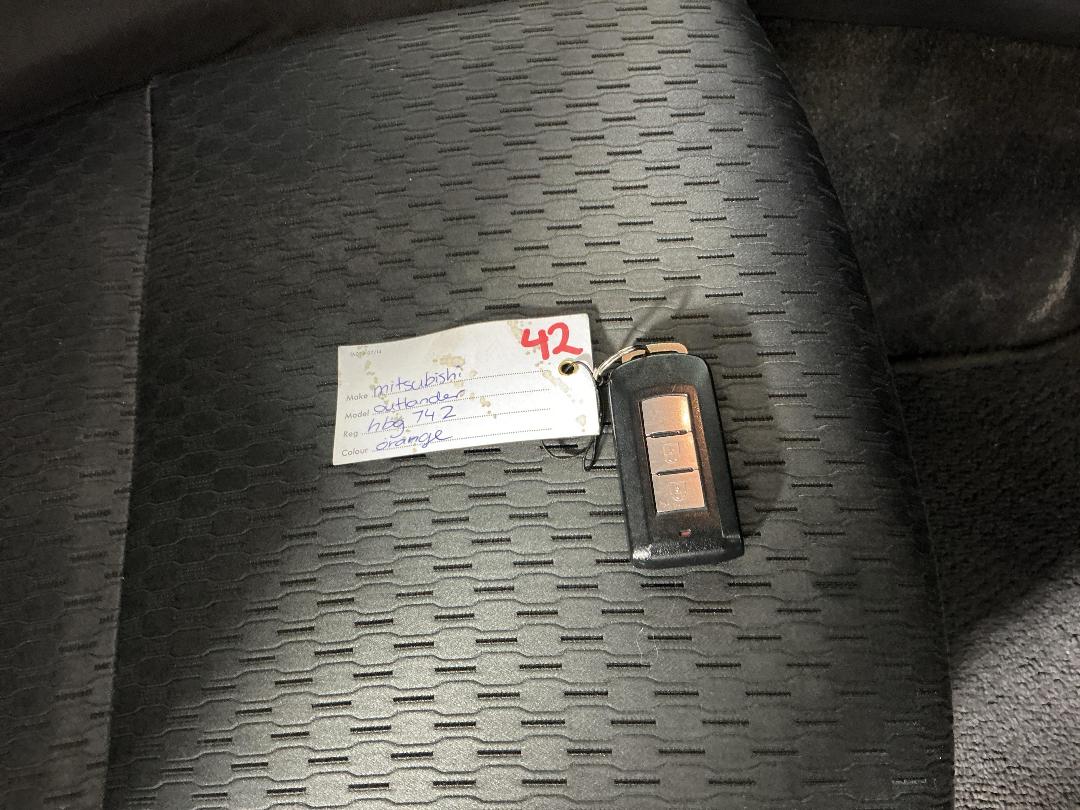 Photo '22' of Mitsubishi Outlander Photo '22' of Mitsubishi Outlander