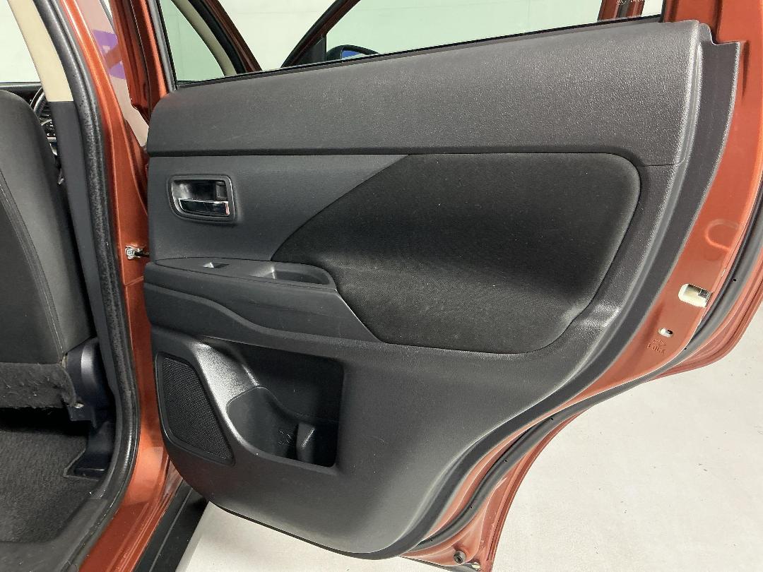 Photo '19' of Mitsubishi Outlander Photo '19' of Mitsubishi Outlander