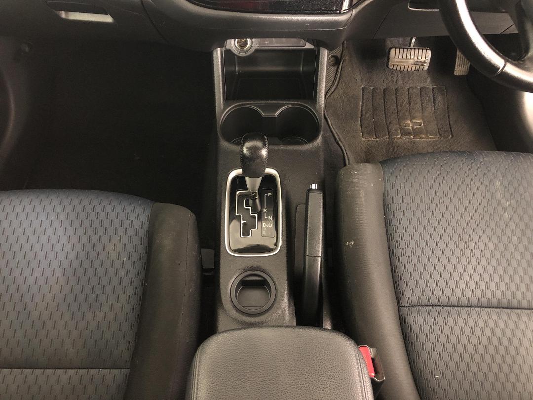 Photo '18' of Mitsubishi Outlander