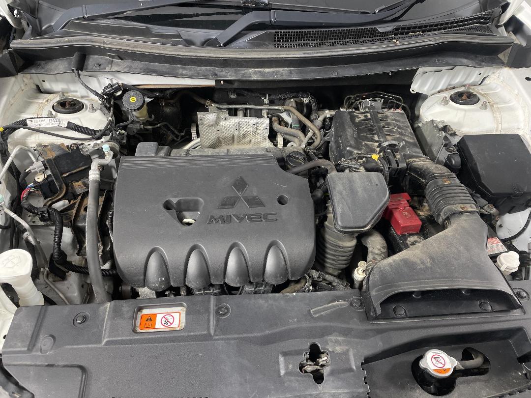 Photo '13' of Mitsubishi Outlander