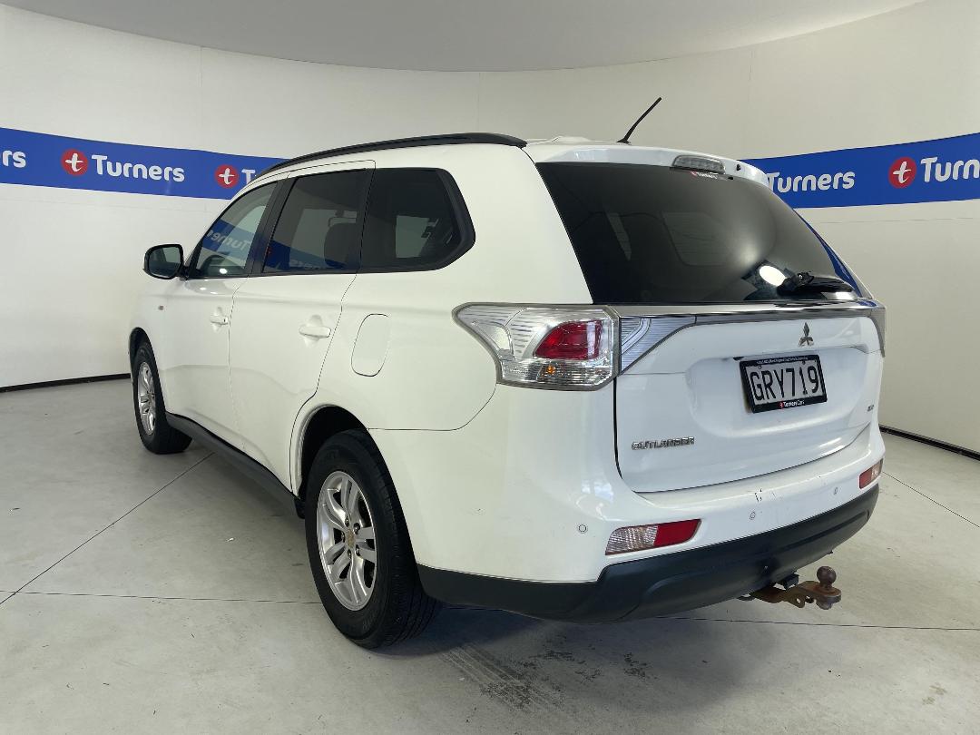 Photo '5' of Mitsubishi Outlander