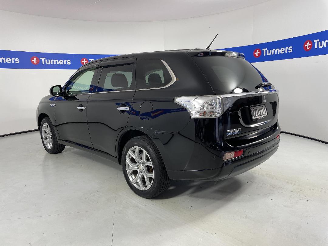 Photo '5' of Mitsubishi Outlander Photo '5' of Mitsubishi Outlander