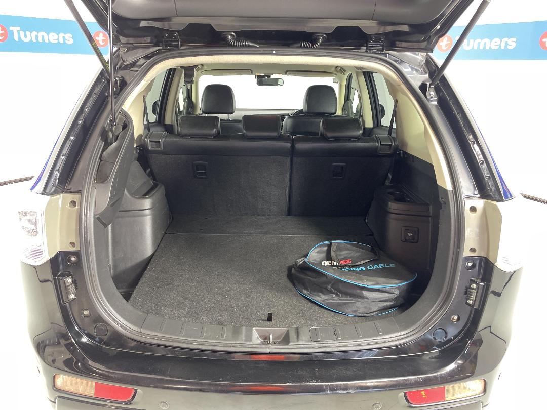 Photo '14' of Mitsubishi Outlander Photo '14' of Mitsubishi Outlander