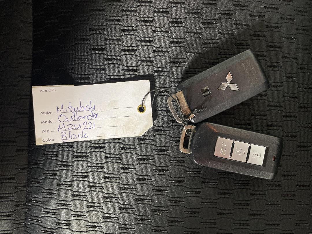 Photo '22' of Mitsubishi Outlander Photo '22' of Mitsubishi Outlander