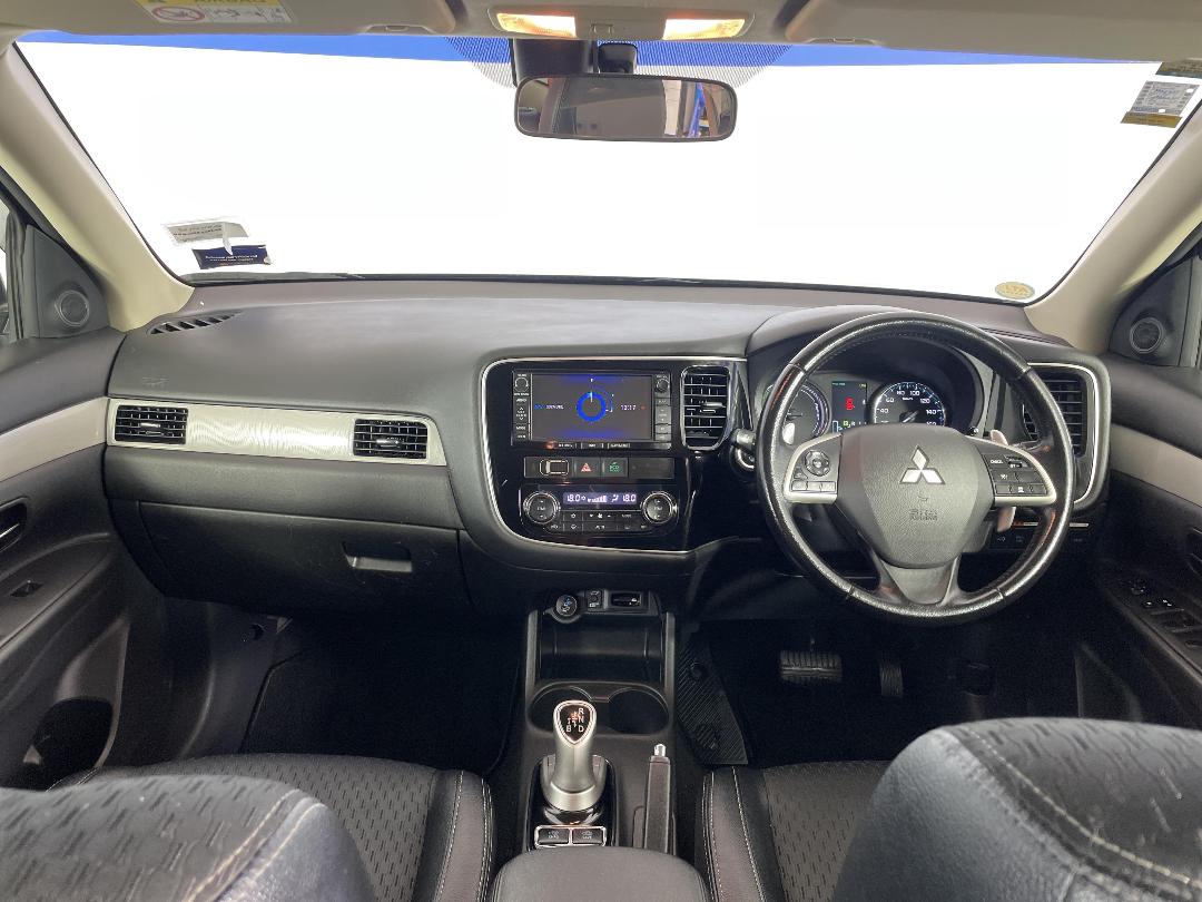 Photo '17' of Mitsubishi Outlander Photo '17' of Mitsubishi Outlander