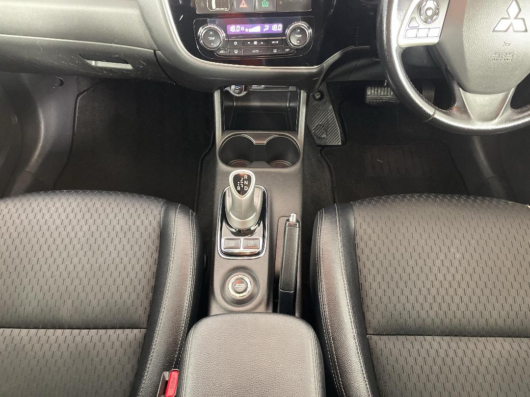 Photo '18' of Mitsubishi Outlander Photo '18' of Mitsubishi Outlander