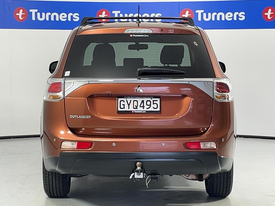 Photo '6' of Mitsubishi Outlander