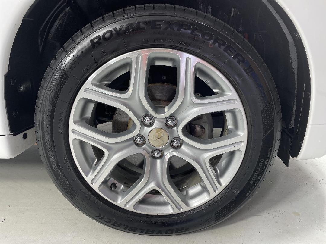 Photo '9' of Mitsubishi Outlander