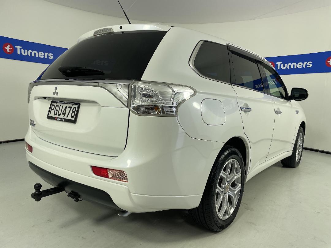 Photo '7' of Mitsubishi Outlander