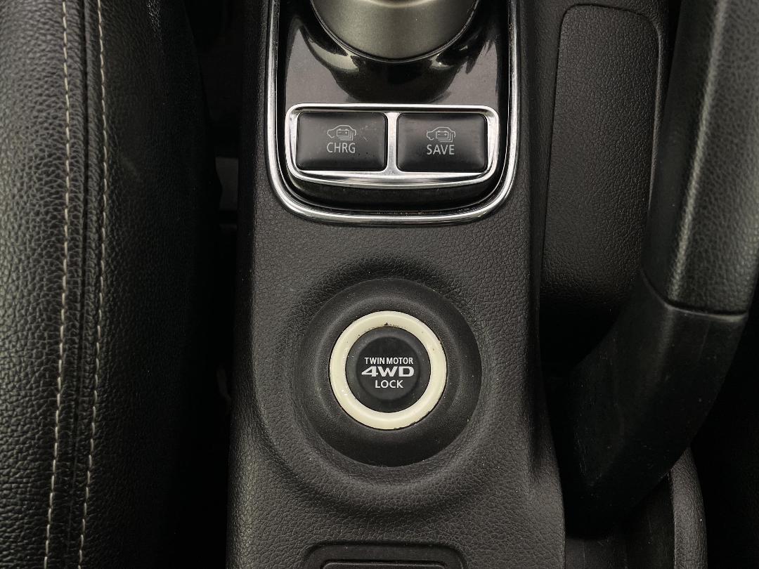 Photo '23' of Mitsubishi Outlander