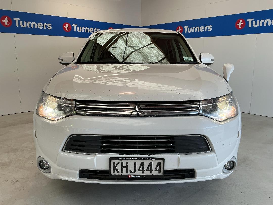 Photo '2' of Mitsubishi Outlander