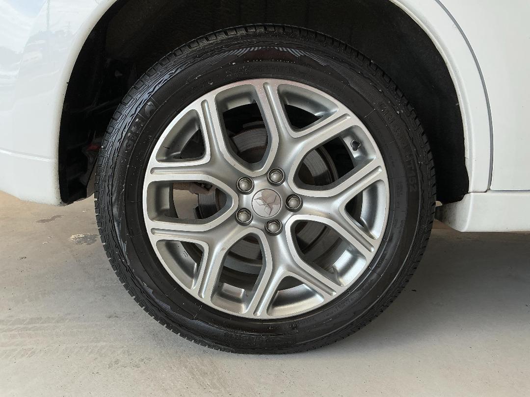 Photo '12' of Mitsubishi Outlander