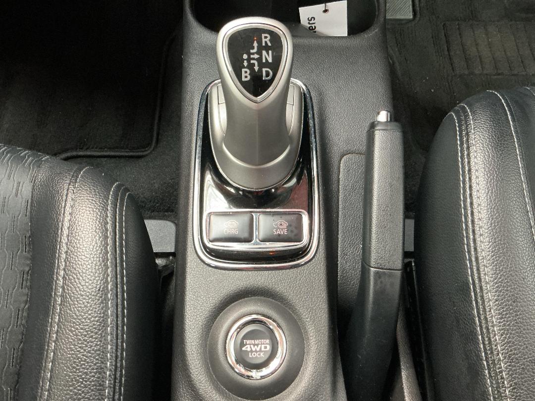 Photo '23' of Mitsubishi Outlander