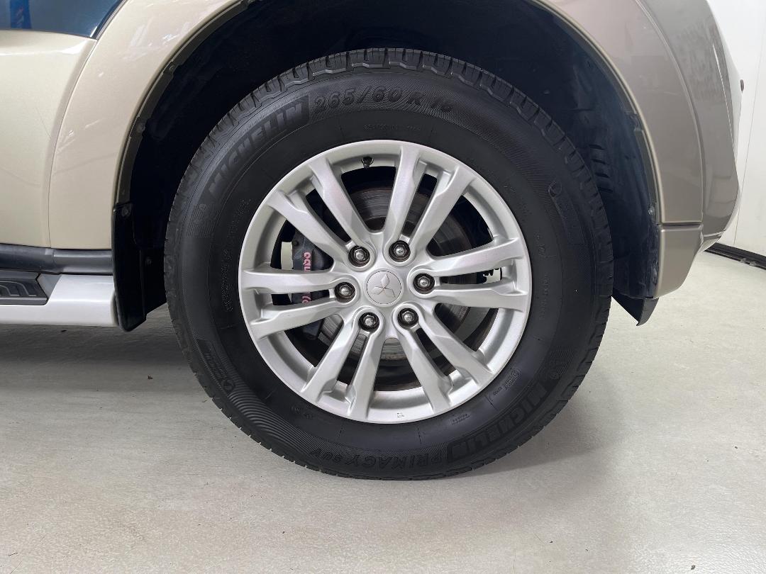 Photo '9' of Mitsubishi Pajero