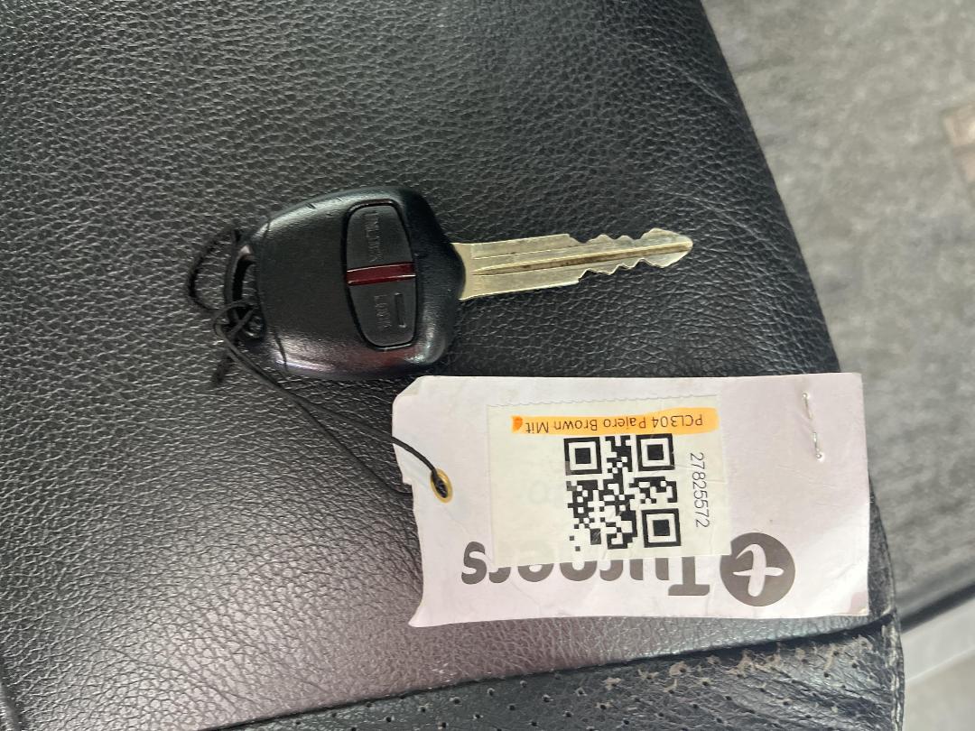 Photo '22' of Mitsubishi Pajero