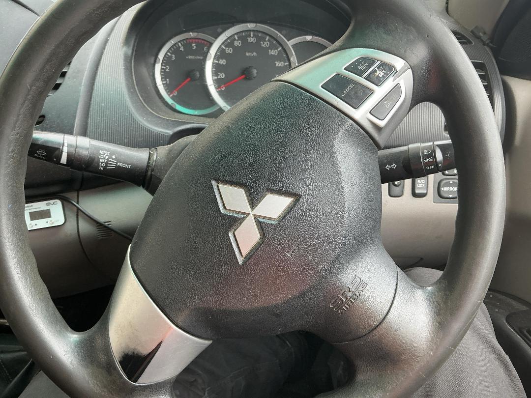 Photo '22' of Mitsubishi Triton D/CAB GL Photo '22' of Mitsubishi Triton D/CAB GL