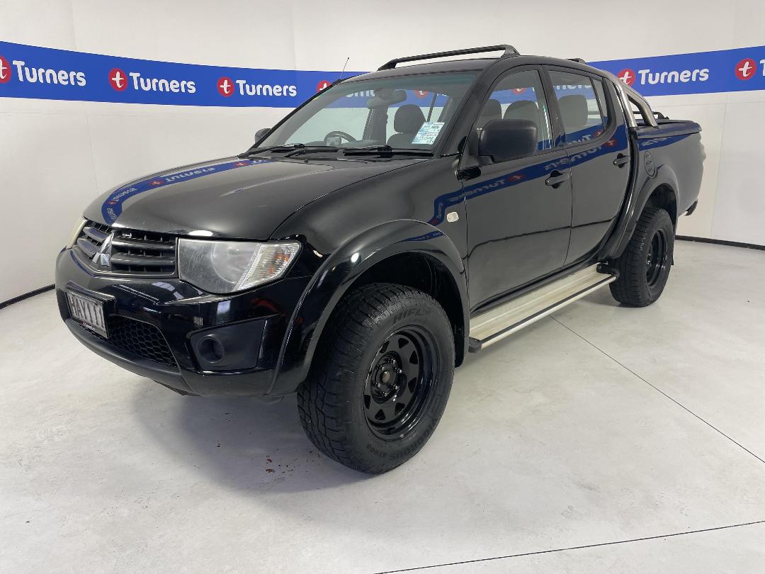 Photo '4' of Mitsubishi Triton