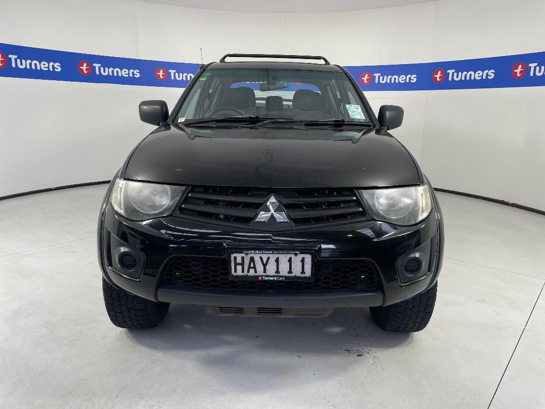 Photo '2' of Mitsubishi Triton