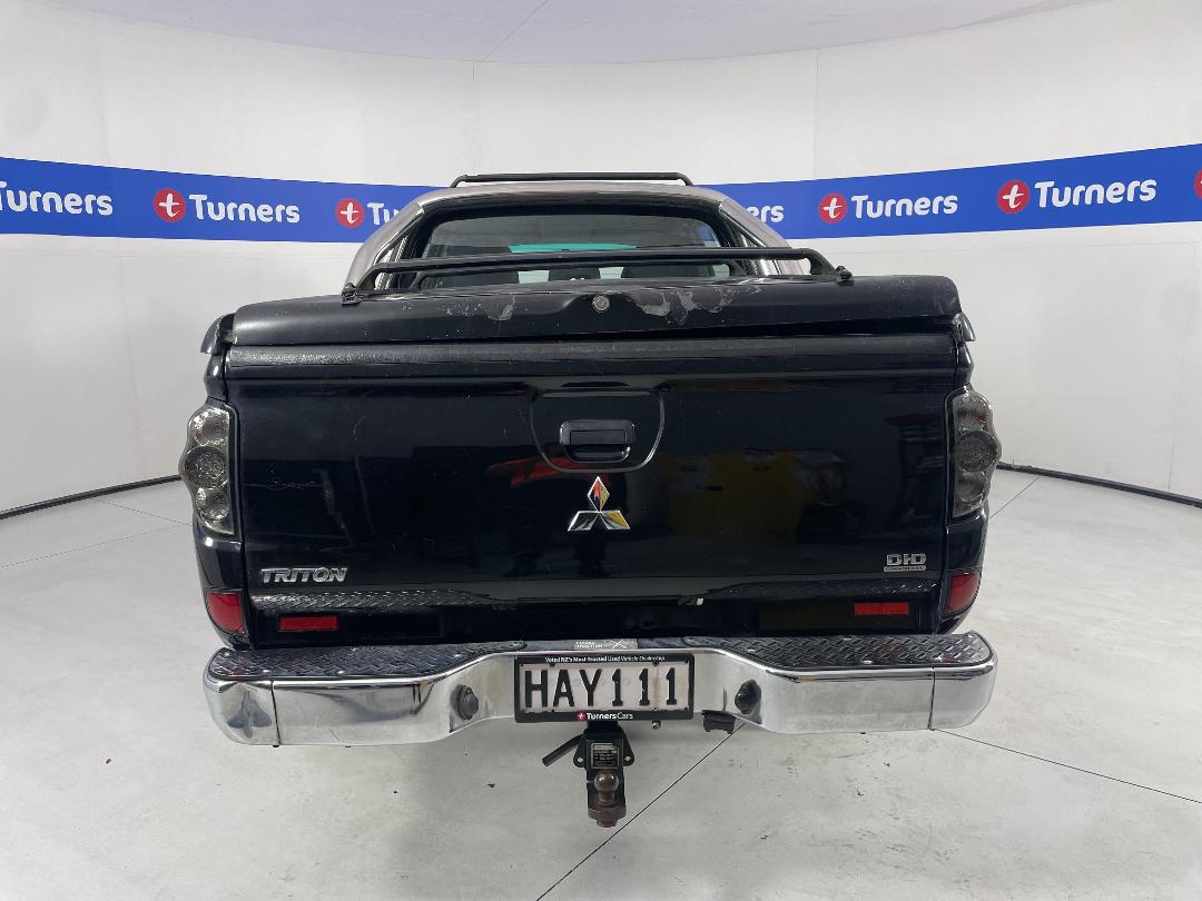 Photo '6' of Mitsubishi Triton